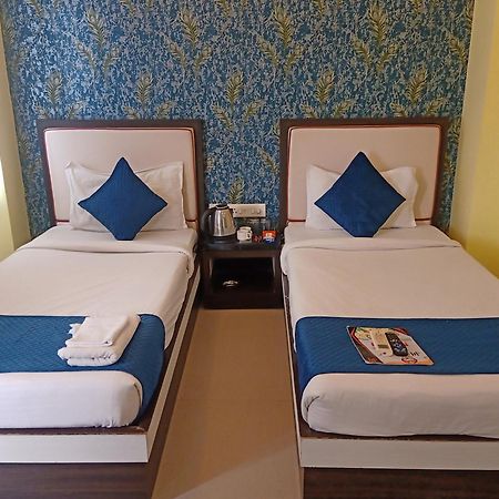 Hotel Janki International 3 Km From Kashi Vishwanath Temple Free Pickup From Railway Station Varanasi Luaran gambar