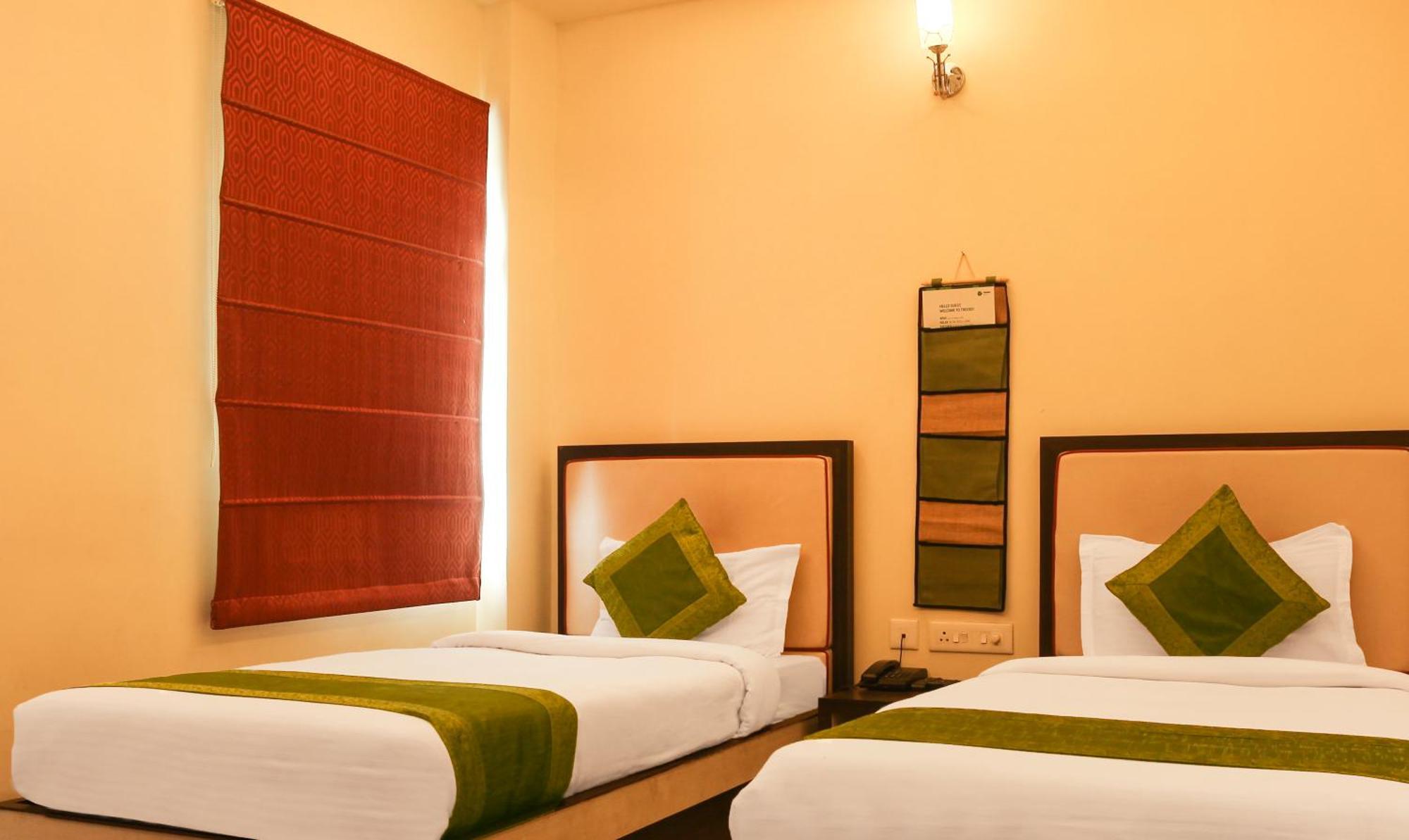 Hotel Janki International 3 Km From Kashi Vishwanath Temple Free Pickup From Railway Station Varanasi Luaran gambar