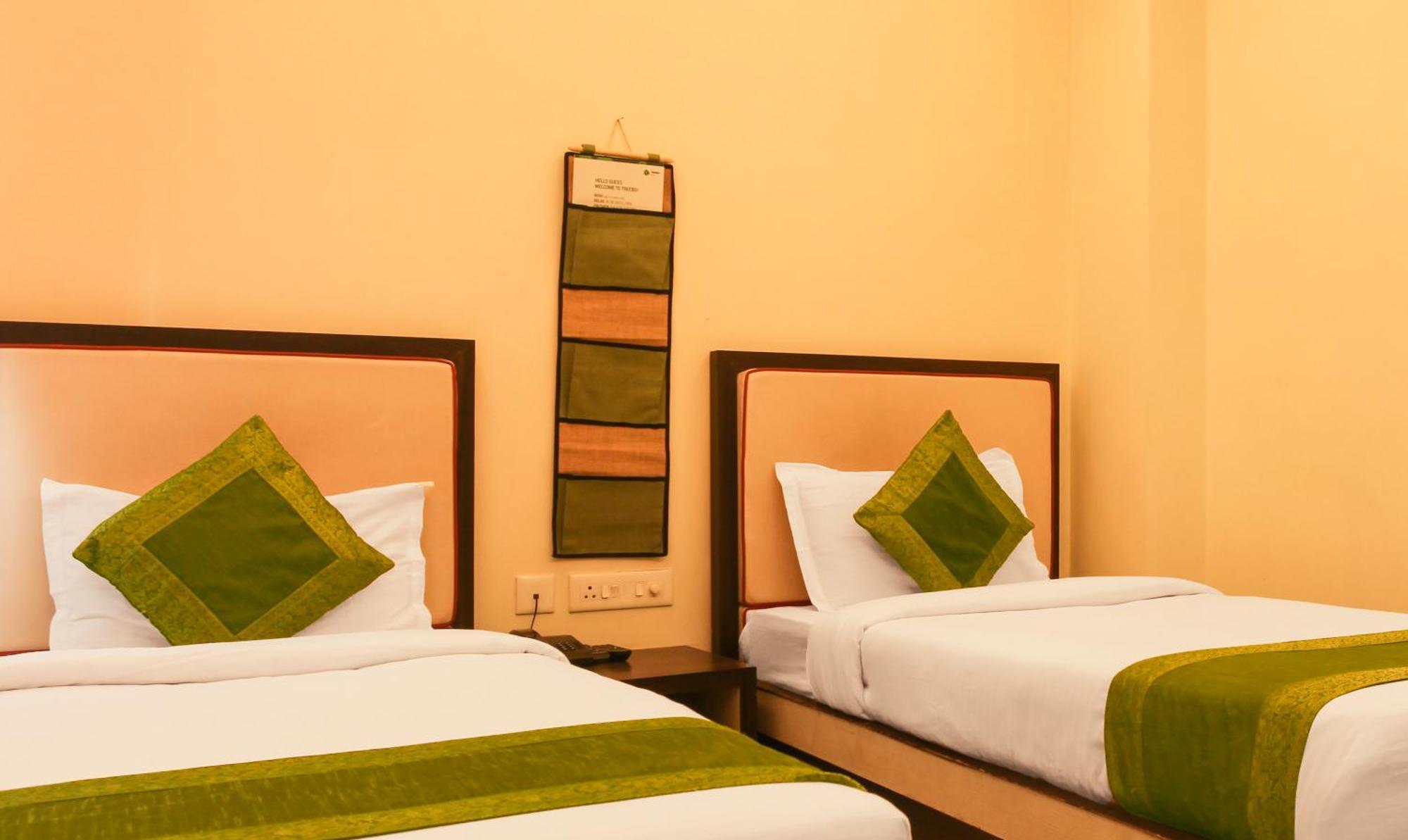 Hotel Janki International 3 Km From Kashi Vishwanath Temple Free Pickup From Railway Station Varanasi Luaran gambar