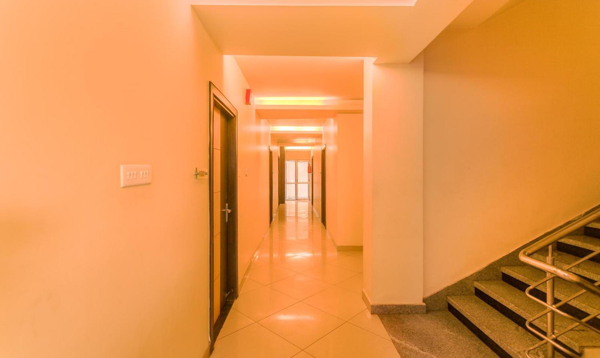 Hotel Janki International 3 Km From Kashi Vishwanath Temple Free Pickup From Railway Station Varanasi Luaran gambar