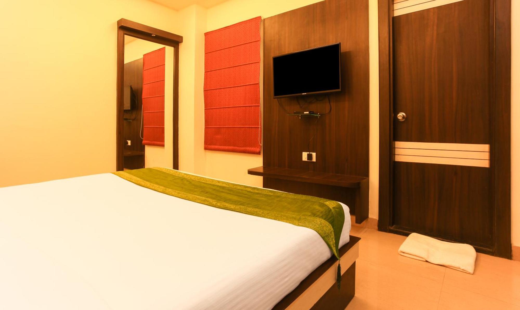 Hotel Janki International 3 Km From Kashi Vishwanath Temple Free Pickup From Railway Station Varanasi Luaran gambar