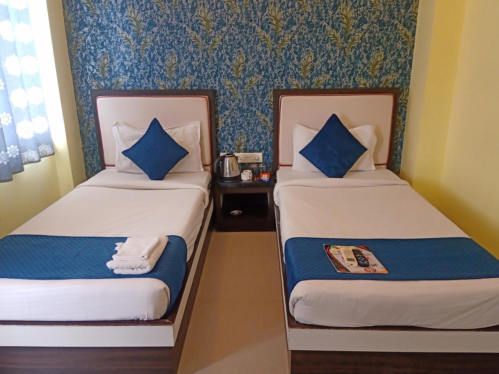 Hotel Janki International 3 Km From Kashi Vishwanath Temple Free Pickup From Railway Station Varanasi Luaran gambar