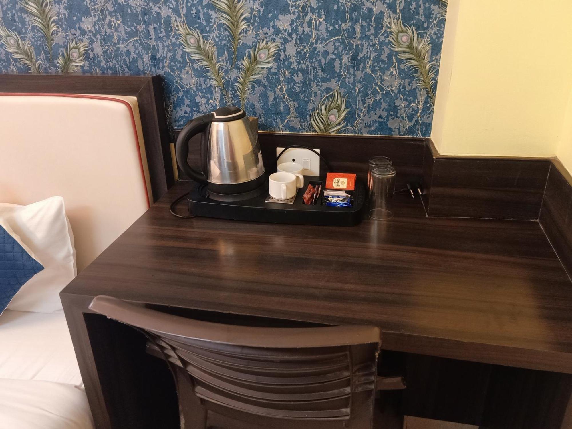Hotel Janki International 3 Km From Kashi Vishwanath Temple Free Pickup From Railway Station Varanasi Luaran gambar