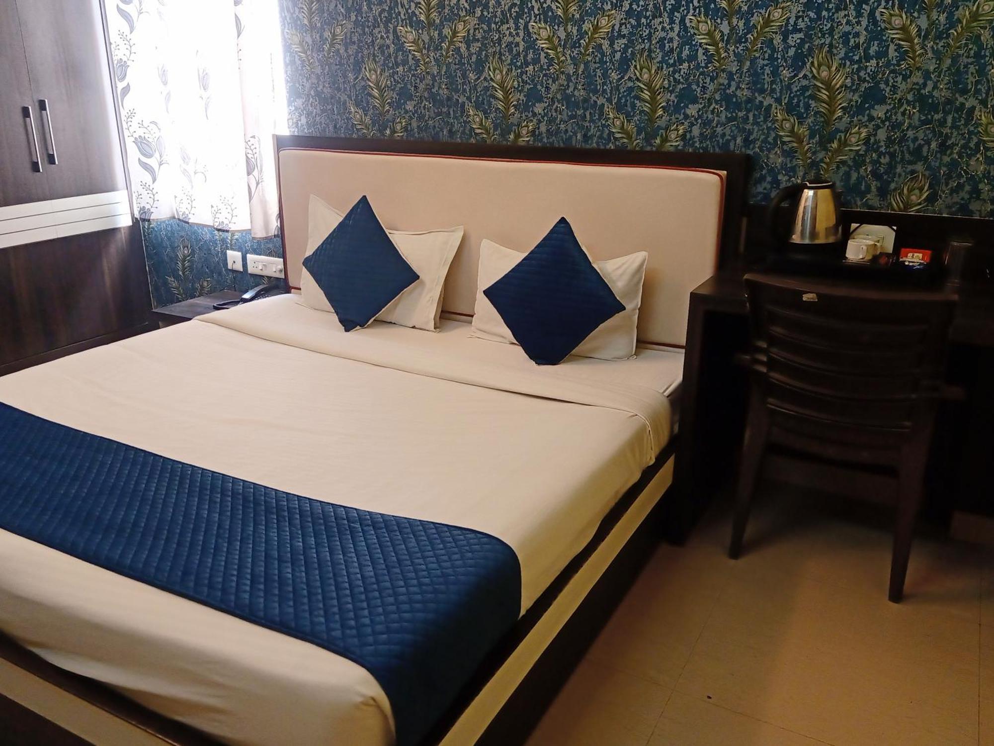 Hotel Janki International 3 Km From Kashi Vishwanath Temple Free Pickup From Railway Station Varanasi Luaran gambar