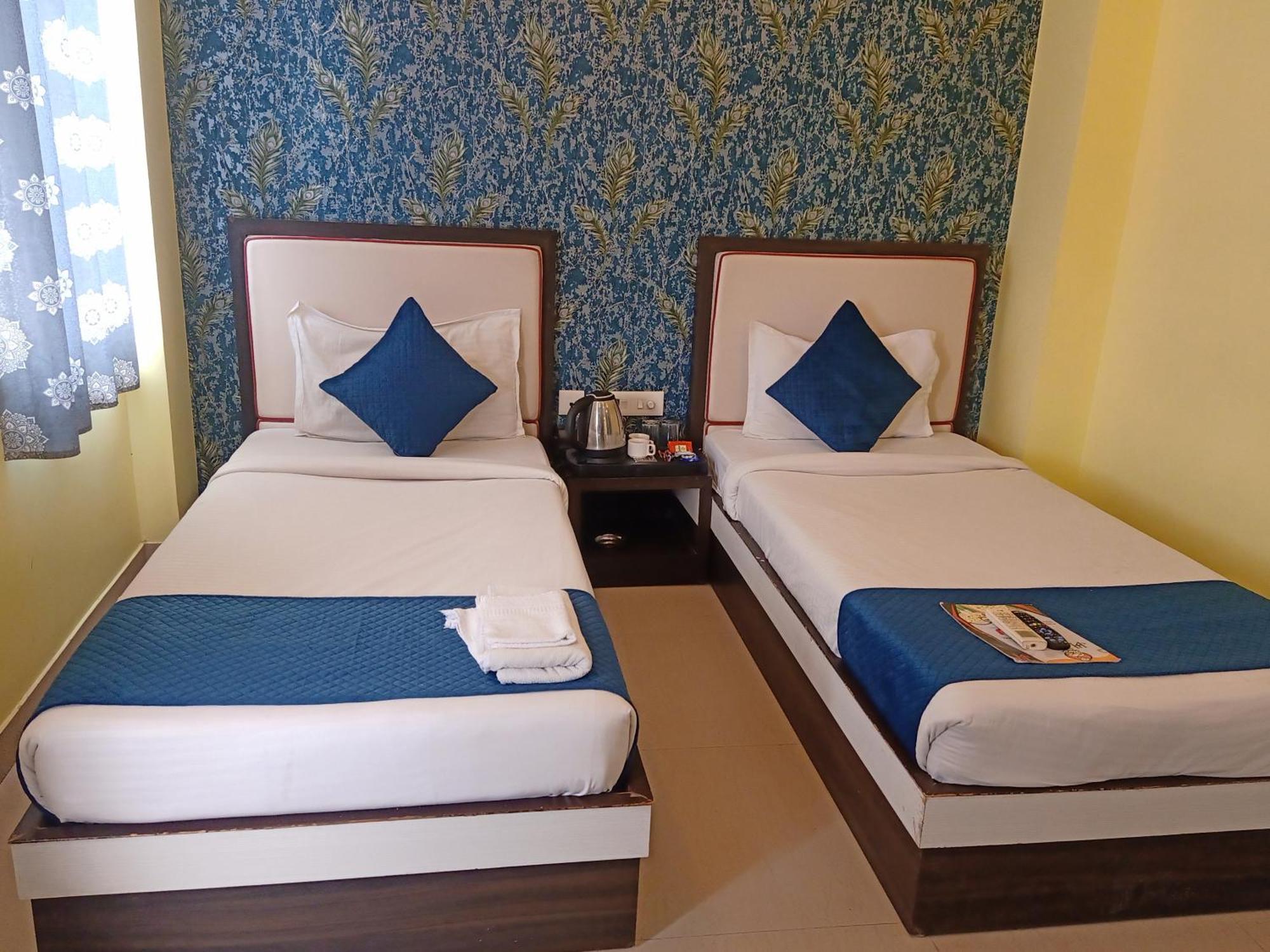 Hotel Janki International 3 Km From Kashi Vishwanath Temple Free Pickup From Railway Station Varanasi Luaran gambar