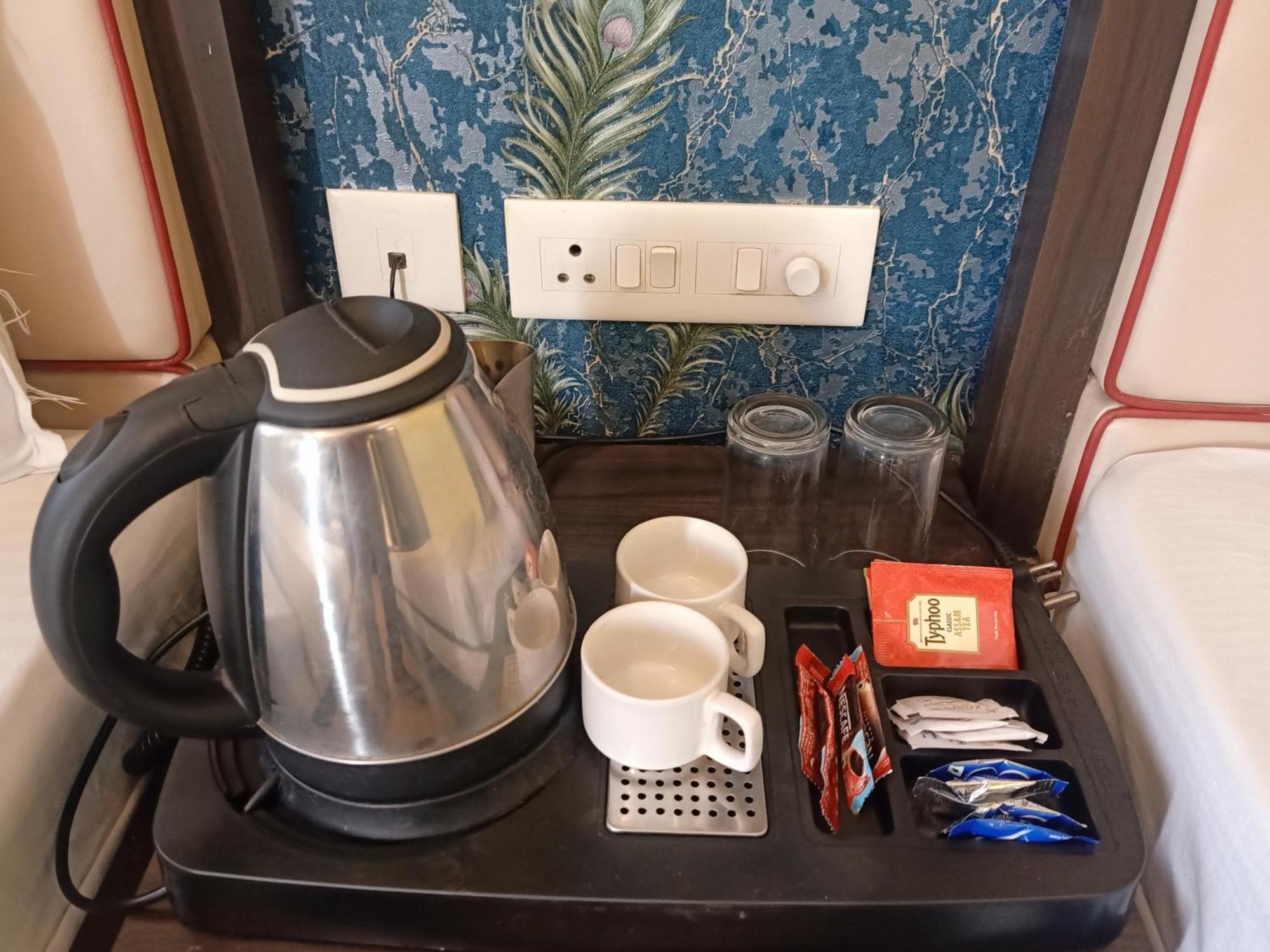 Hotel Janki International 3 Km From Kashi Vishwanath Temple Free Pickup From Railway Station Varanasi Luaran gambar