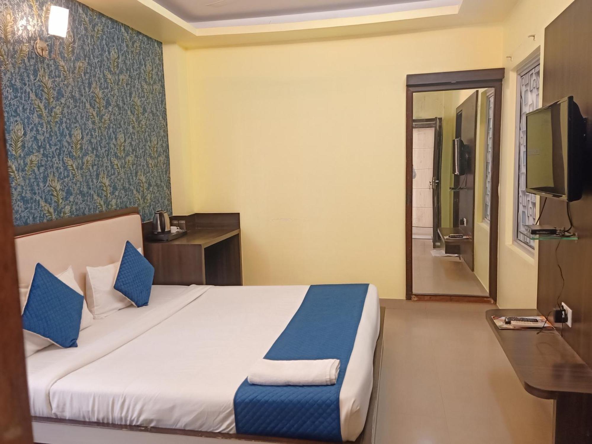 Hotel Janki International 3 Km From Kashi Vishwanath Temple Free Pickup From Railway Station Varanasi Luaran gambar
