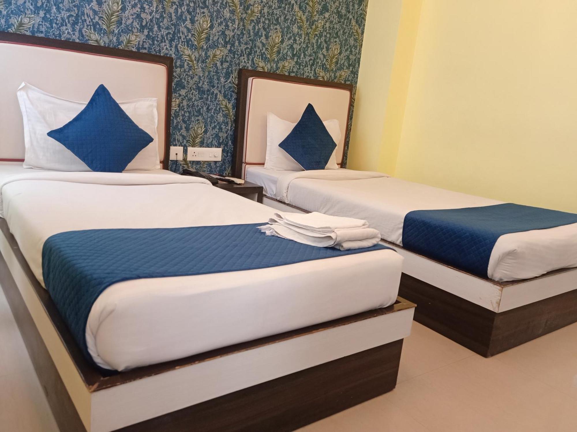 Hotel Janki International 3 Km From Kashi Vishwanath Temple Free Pickup From Railway Station Varanasi Luaran gambar
